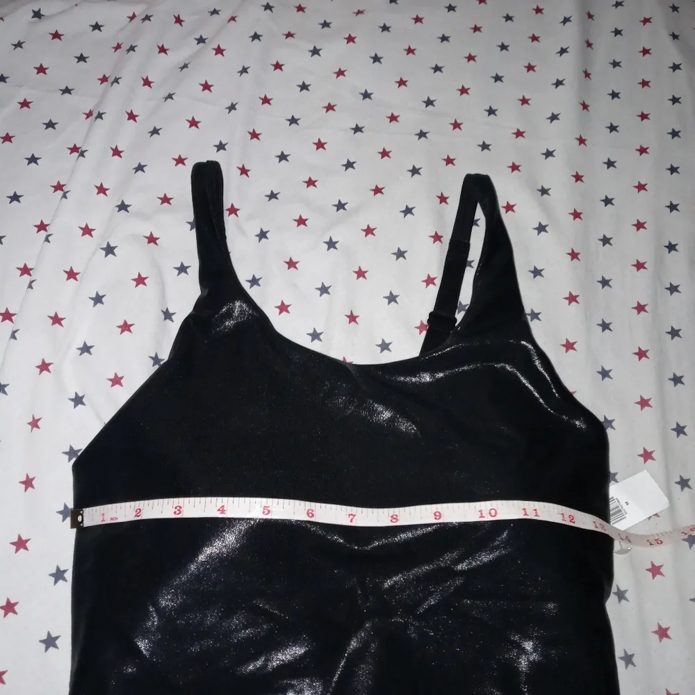 Old Navy Low Powersoft Sports Bra/Top Size M - Picture 7 of 13